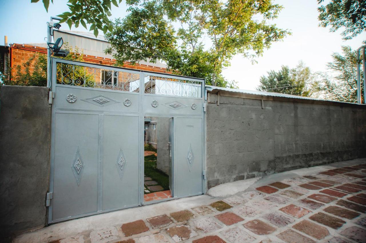 Mkhitaryan Guest House Gyumri Exterior photo