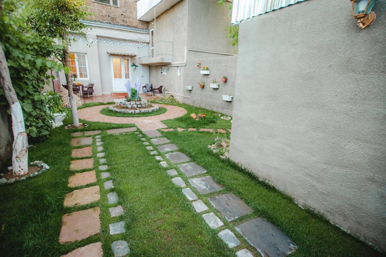 Mkhitaryan Guest House Gyumri Exterior photo